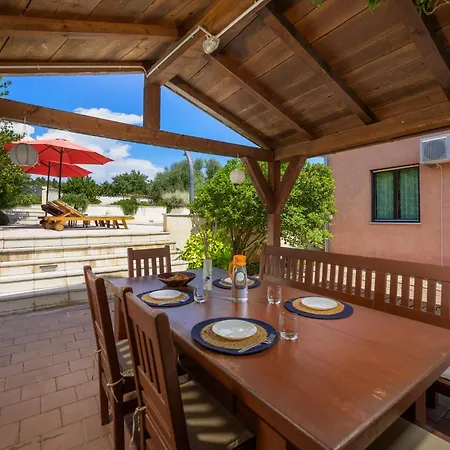 Apartment Sabina Pula